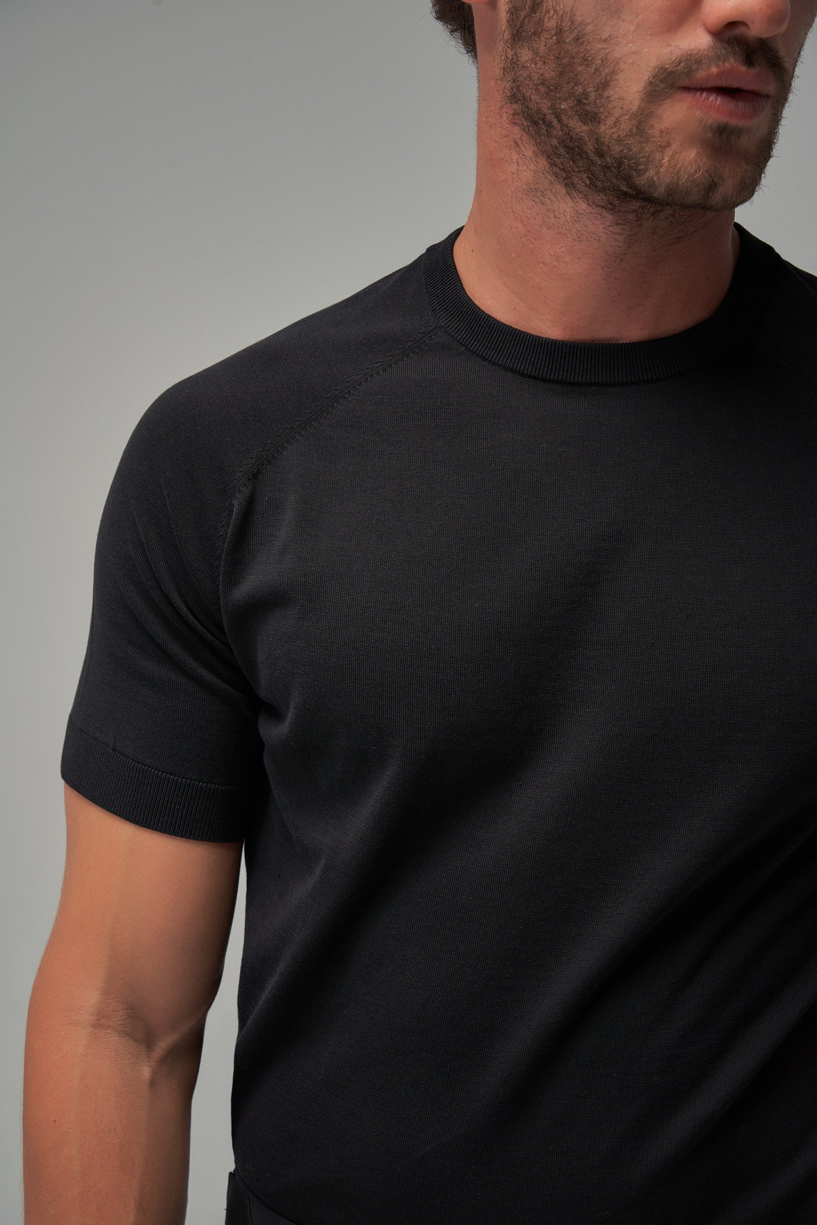 Raglan Sleeve T-Shirt - Black - Brent Wilson